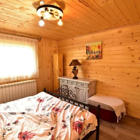 Semesterbostad Kucica Od Drveta 1 *