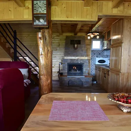 בית נופש Kucica Od Drveta 1 *