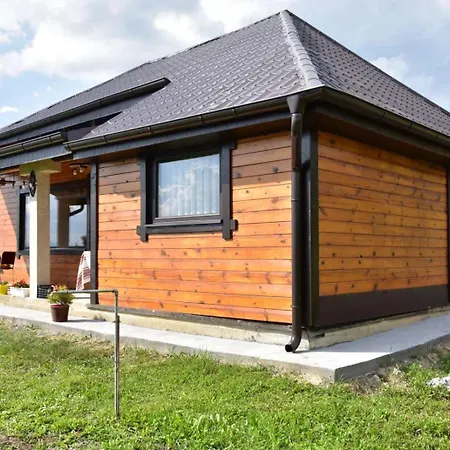 Semesterbostad Kucica Od Drveta 1 *