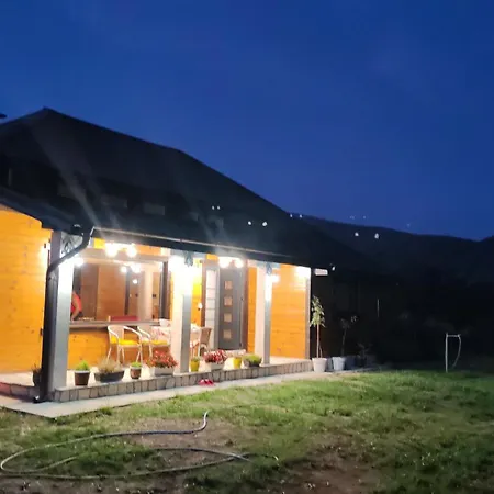 בית נופש Kucica Od Drveta 1 קופאוניק