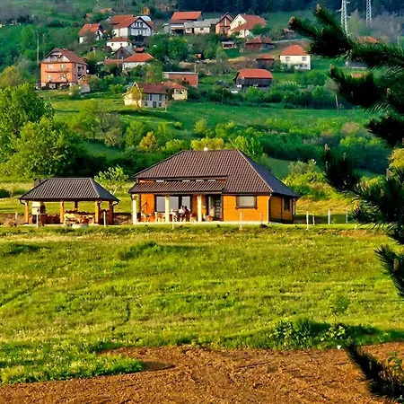 בית נופש Kucica Od Drveta 1