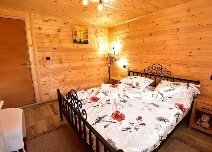 Kucica Od Drveta 1 카파오닉