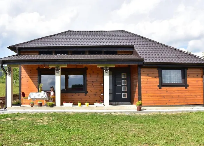 Kucica Od Drveta 1 *