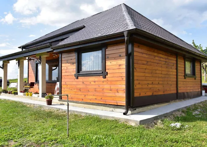 펜션 Kucica Od Drveta 1 *