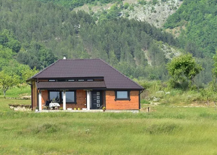 펜션 Kucica Od Drveta 1 *