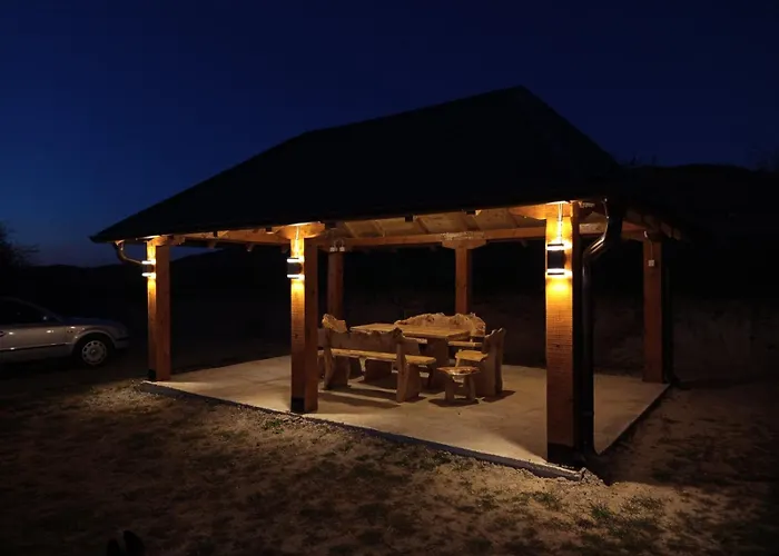 펜션 Kucica Od Drveta 1